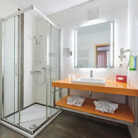 Parkhotel Neustadt 4*