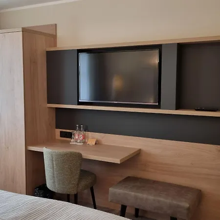 Parkhotel Neustadt فندق