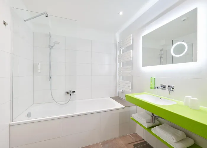 新斯塔德特公园酒店 酒店 4*